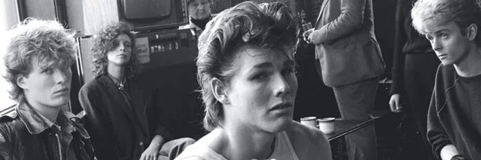 a-ha em 1985, ano do lançamento de “Hunting High and Low”. a-ha em 1985 durante a fase do álbum Hunting High and Low