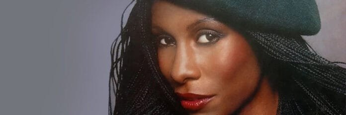 “Piano in the Dark”, clássico de Brenda Russell lançado em 1988