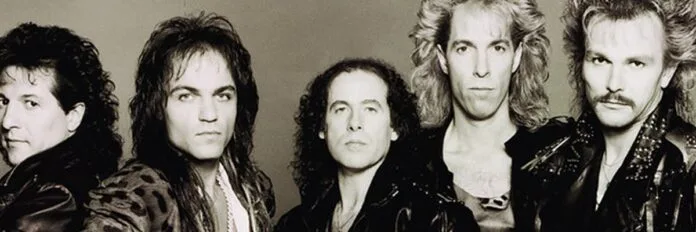Scorpions durante a fase da música “Still Loving You”