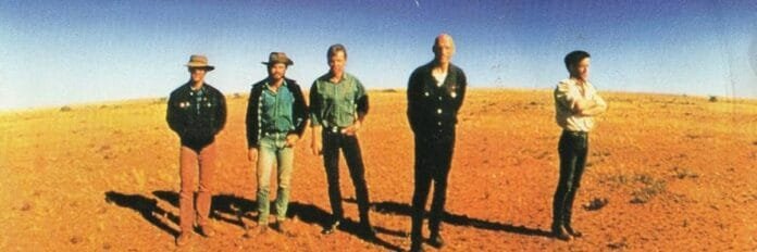 Midnight Oil em performance ao vivo nos anos 80
