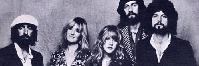 A banda Fleetwood Mac reunida durante a era do álbum Rumours em 1977.