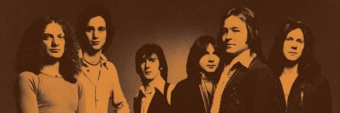 s integrantes da banda Foreigner durante as sessões de promoção do álbum 4 em 1981.