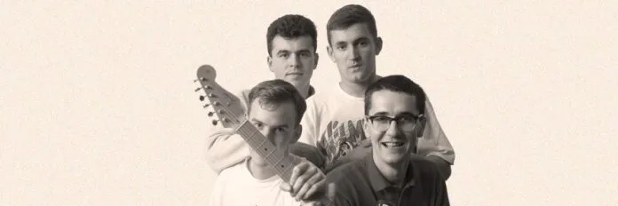 Single Build da banda The Housemartins lançado em 1987 pela Go! Discs.