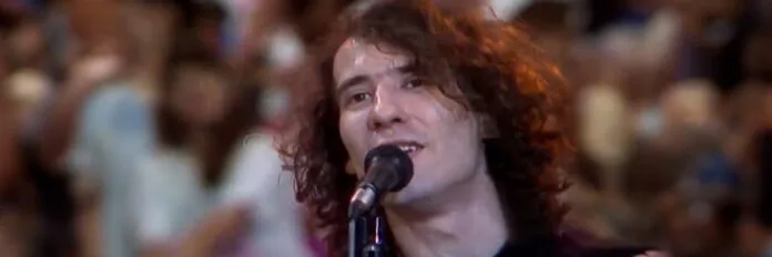O cantor brasileiro Kiko Zambianchi nos anos 80, época em que gravou a versão do clássico dos Beatles.
