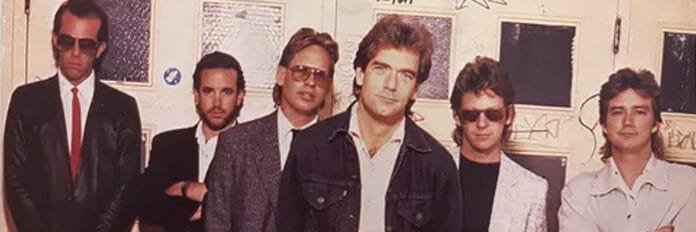 Huey Lewis and the News em 1985, época do lançamento de 