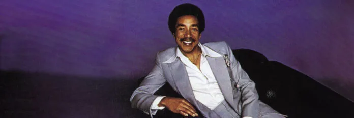 Smokey Robinson em foto promocional do álbum Where There's Smoke..., de 1979